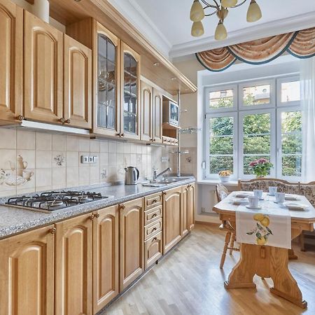 Villa Deluxe Apartments Карловы Вары Экстерьер фото
